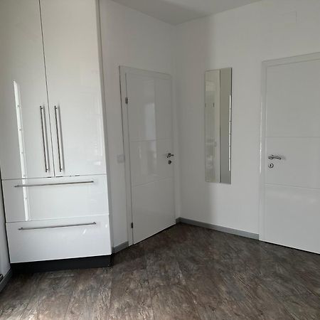 Cozy Apartment Next Outlet Center & Airport With Pool & Garden Parndorf Exterior foto