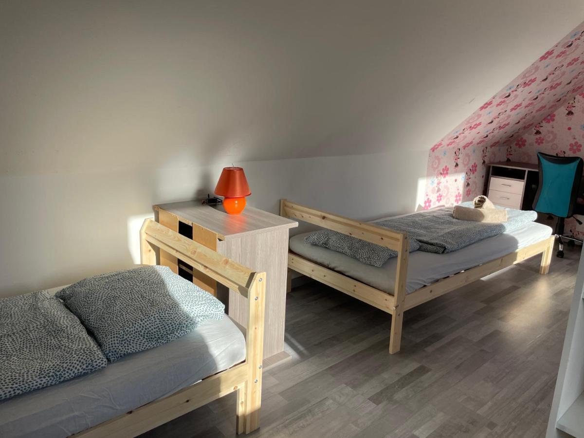 Cozy Apartment Next Outlet Center & Airport With Pool & Garden Parndorf Exterior foto