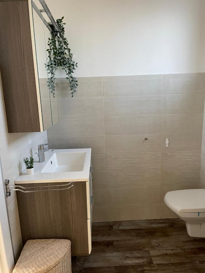 Cozy Apartment Next Outlet Center & Airport With Pool & Garden Parndorf Exterior foto