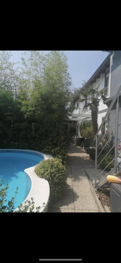 Cozy Apartment Next Outlet Center & Airport With Pool & Garden Parndorf Exterior foto