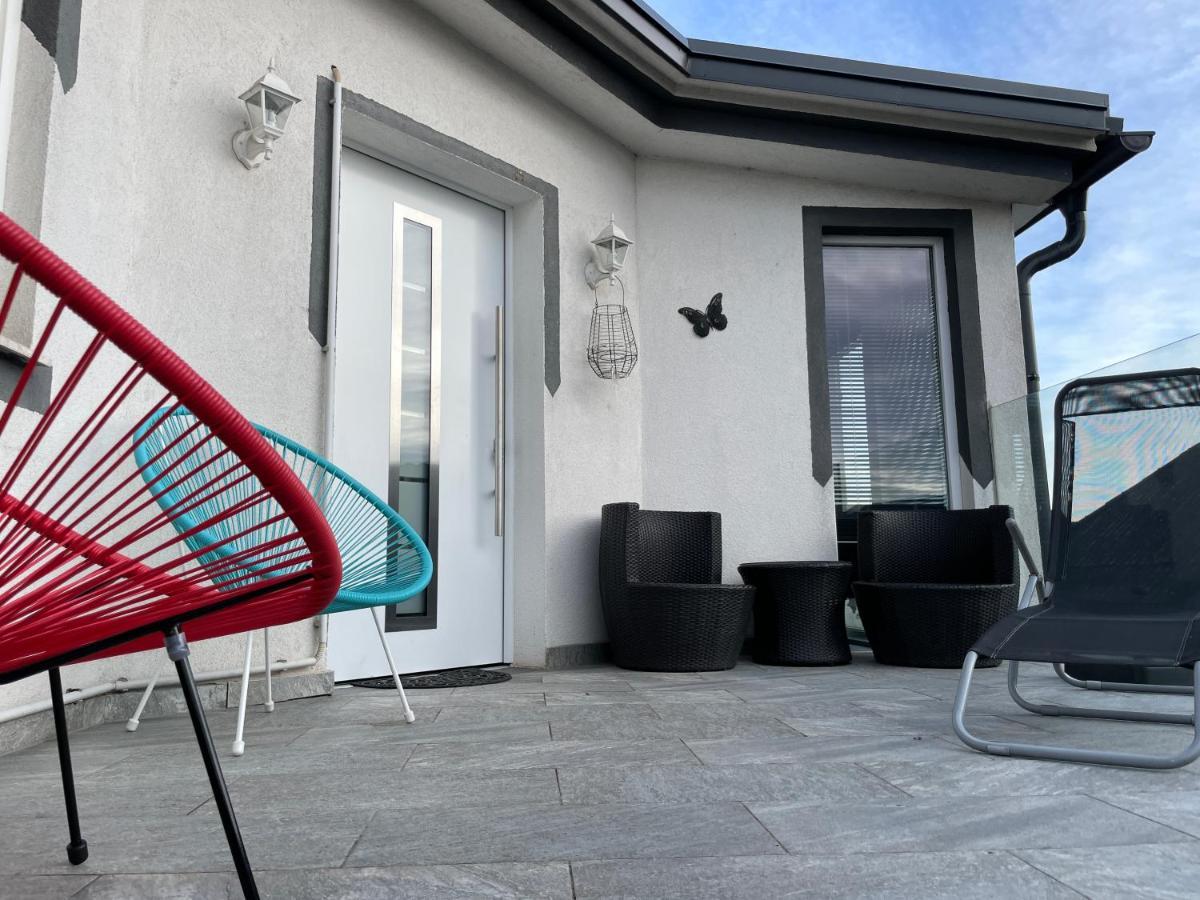 Cozy Apartment Next Outlet Center & Airport With Pool & Garden Parndorf Exterior foto