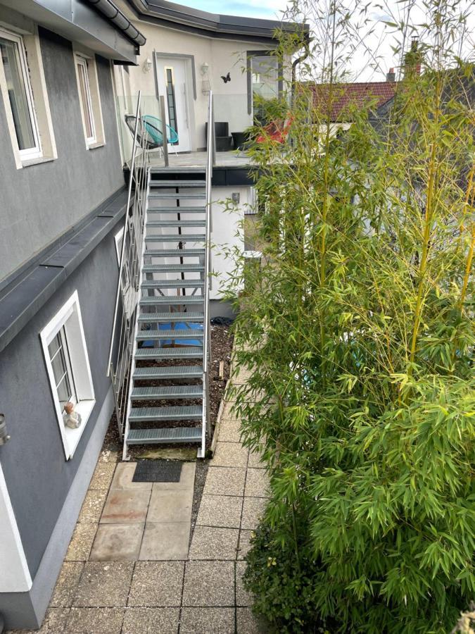 Cozy Apartment Next Outlet Center & Airport With Pool & Garden Parndorf Exterior foto